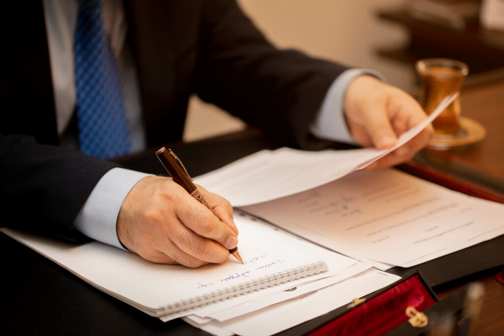 Legal Assistance for Creation of Contracts